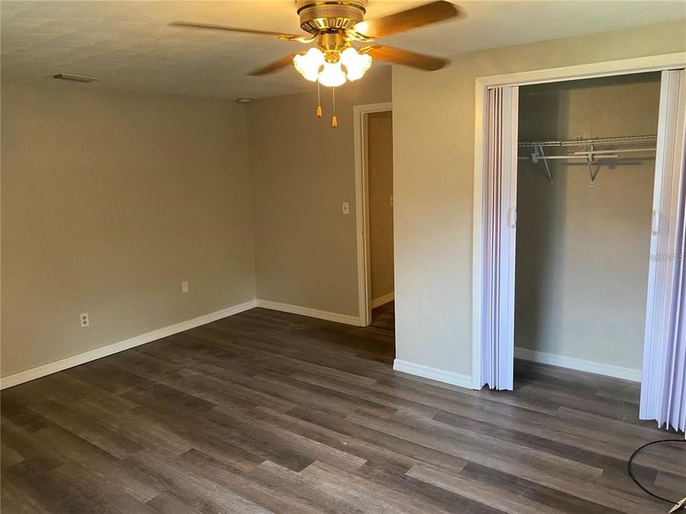 En Venta: $275,000 (4 camas, 2 baños, 1664 Pies cuadrados)