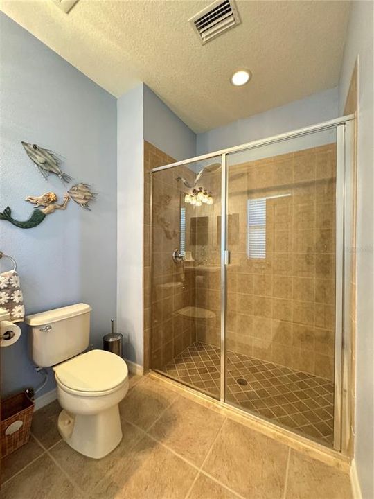 En Venta: $339,000 (3 camas, 2 baños, 1381 Pies cuadrados)