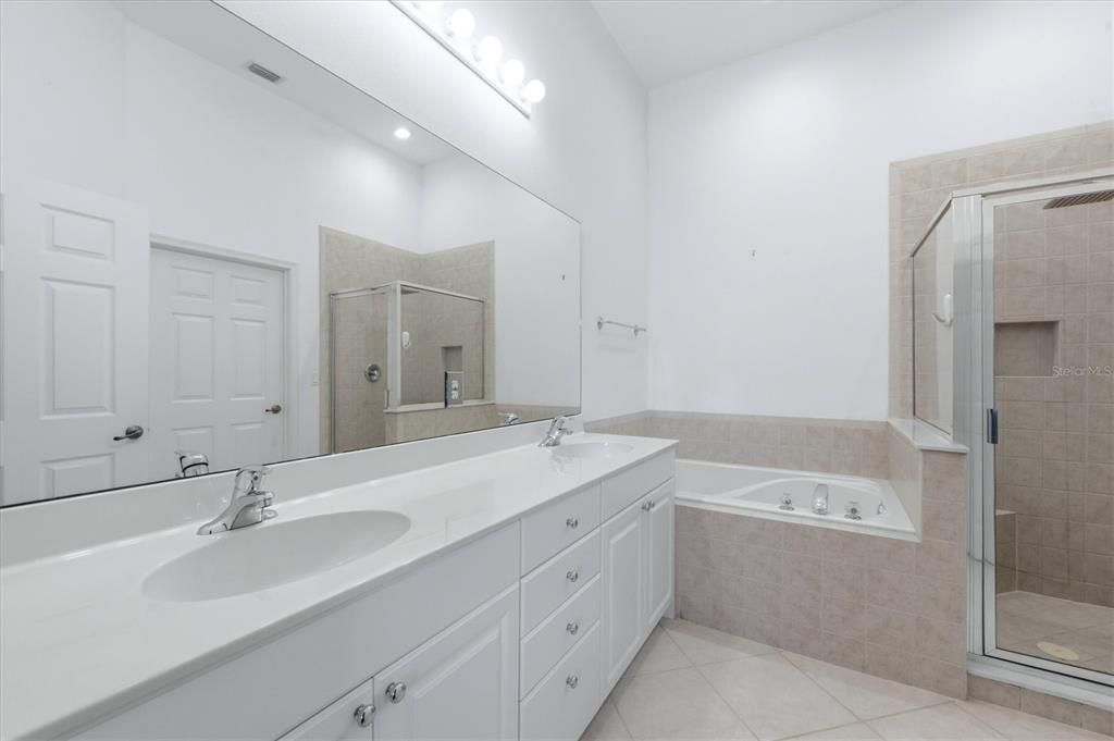 For Sale: $269,000 (3 beds, 2 baths, 1623 Square Feet)