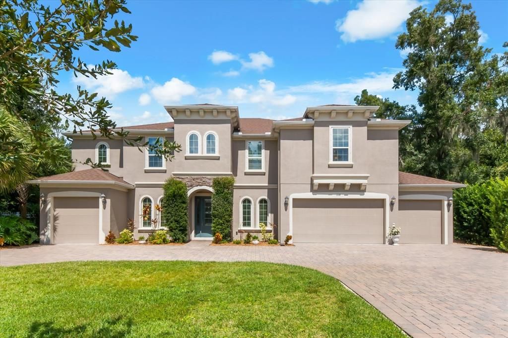 For Sale: $1,600,000 (6 beds, 5 baths, 5171 Square Feet)