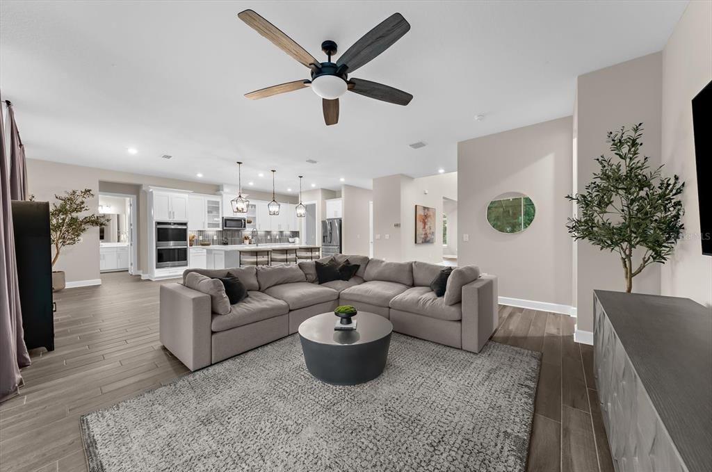 For Sale: $1,600,000 (6 beds, 5 baths, 5171 Square Feet)