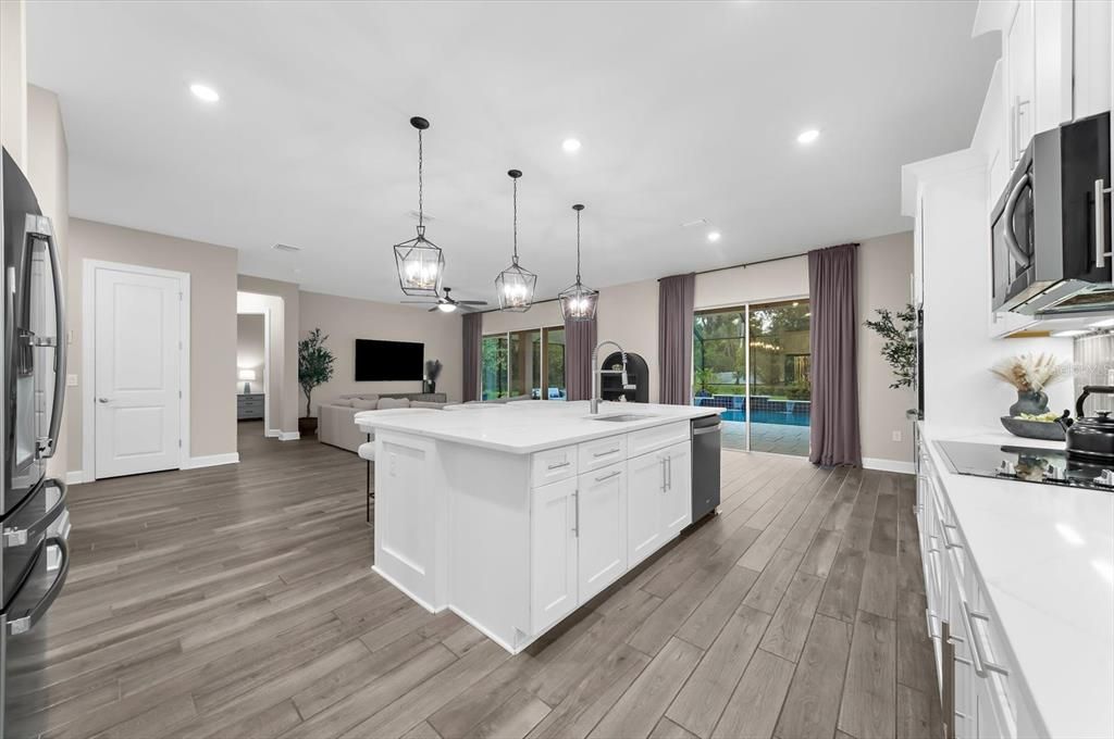 For Sale: $1,600,000 (6 beds, 5 baths, 5171 Square Feet)