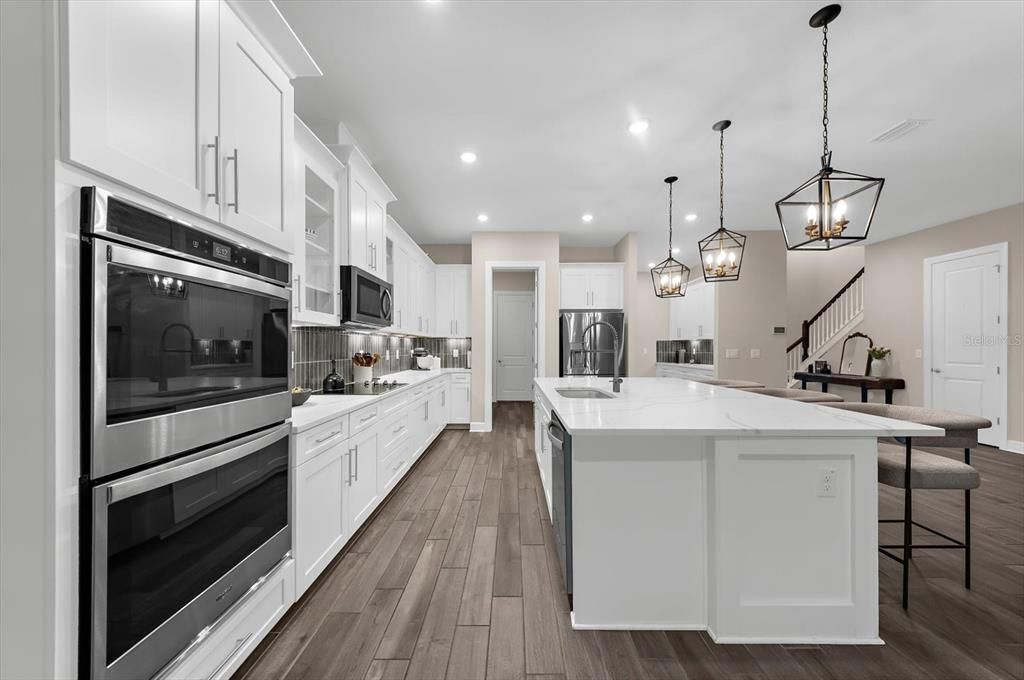 For Sale: $1,600,000 (6 beds, 5 baths, 5171 Square Feet)
