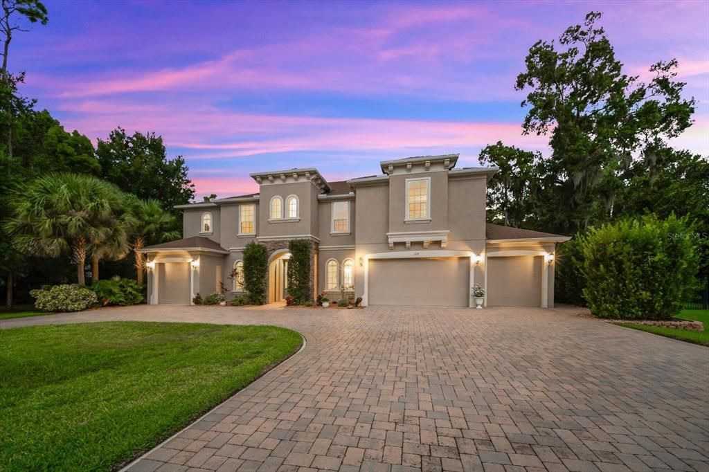 For Sale: $1,600,000 (6 beds, 5 baths, 5171 Square Feet)