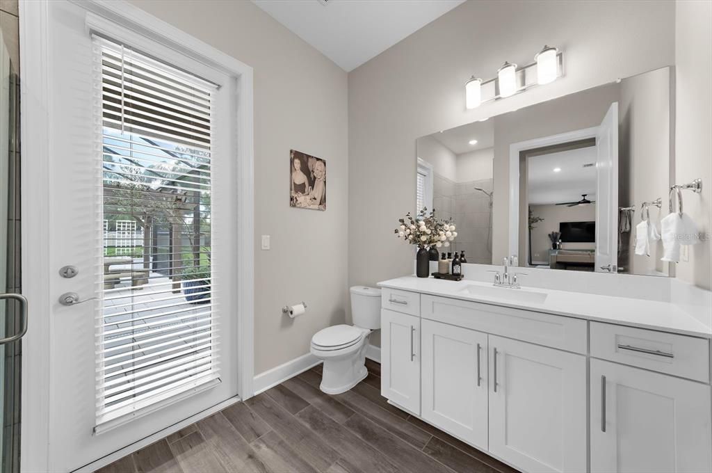 For Sale: $1,600,000 (6 beds, 5 baths, 5171 Square Feet)