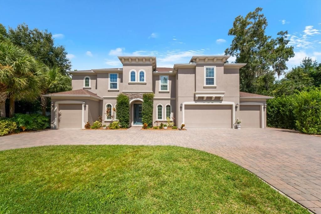 For Sale: $1,600,000 (6 beds, 5 baths, 5171 Square Feet)