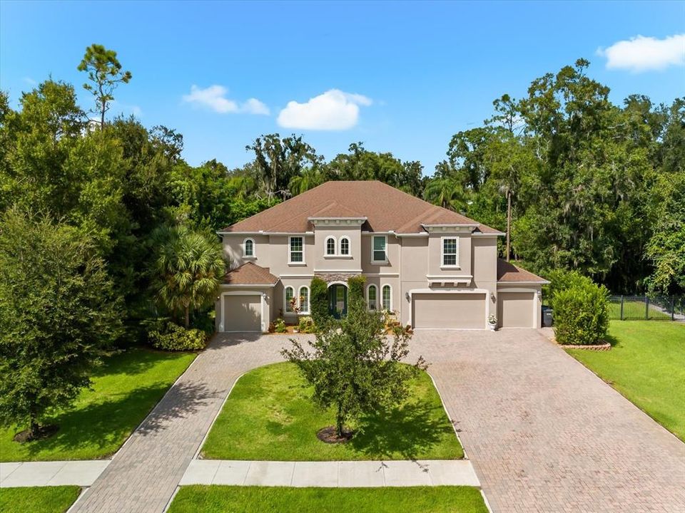 For Sale: $1,600,000 (6 beds, 5 baths, 5171 Square Feet)