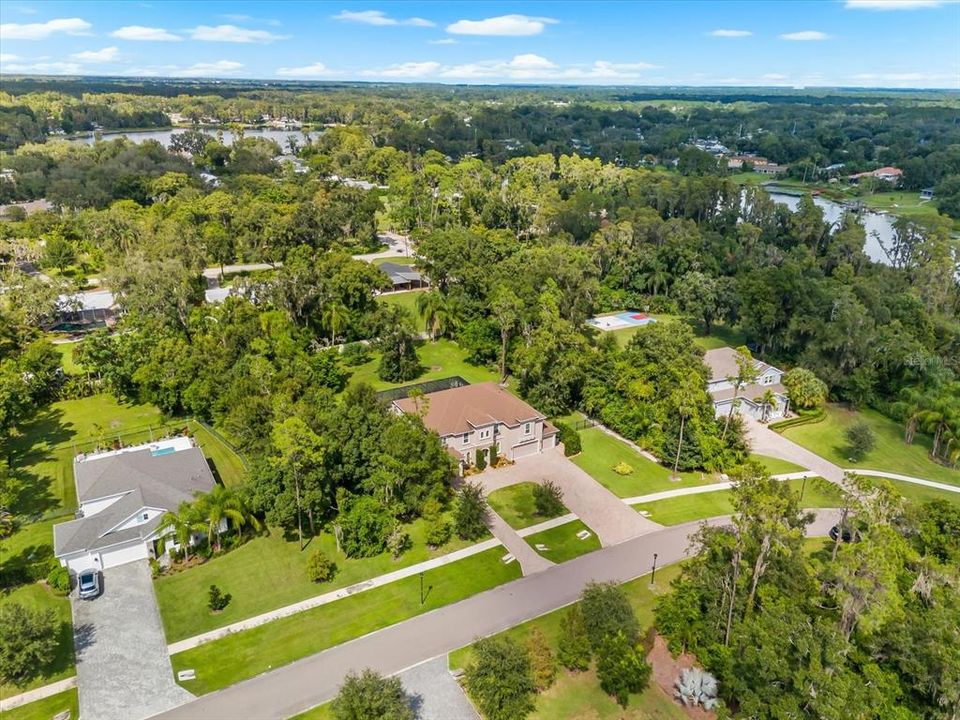 For Sale: $1,600,000 (6 beds, 5 baths, 5171 Square Feet)