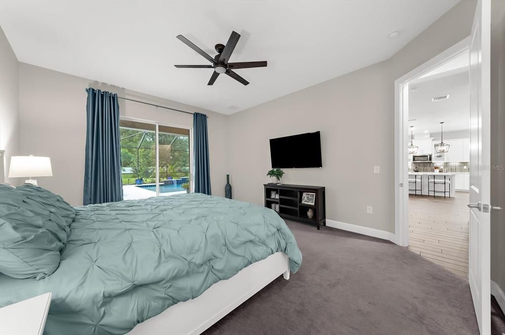 For Sale: $1,600,000 (6 beds, 5 baths, 5171 Square Feet)