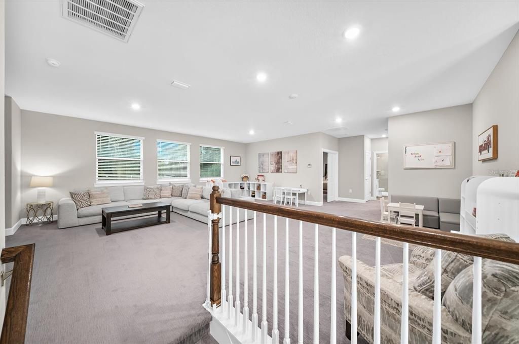 For Sale: $1,600,000 (6 beds, 5 baths, 5171 Square Feet)
