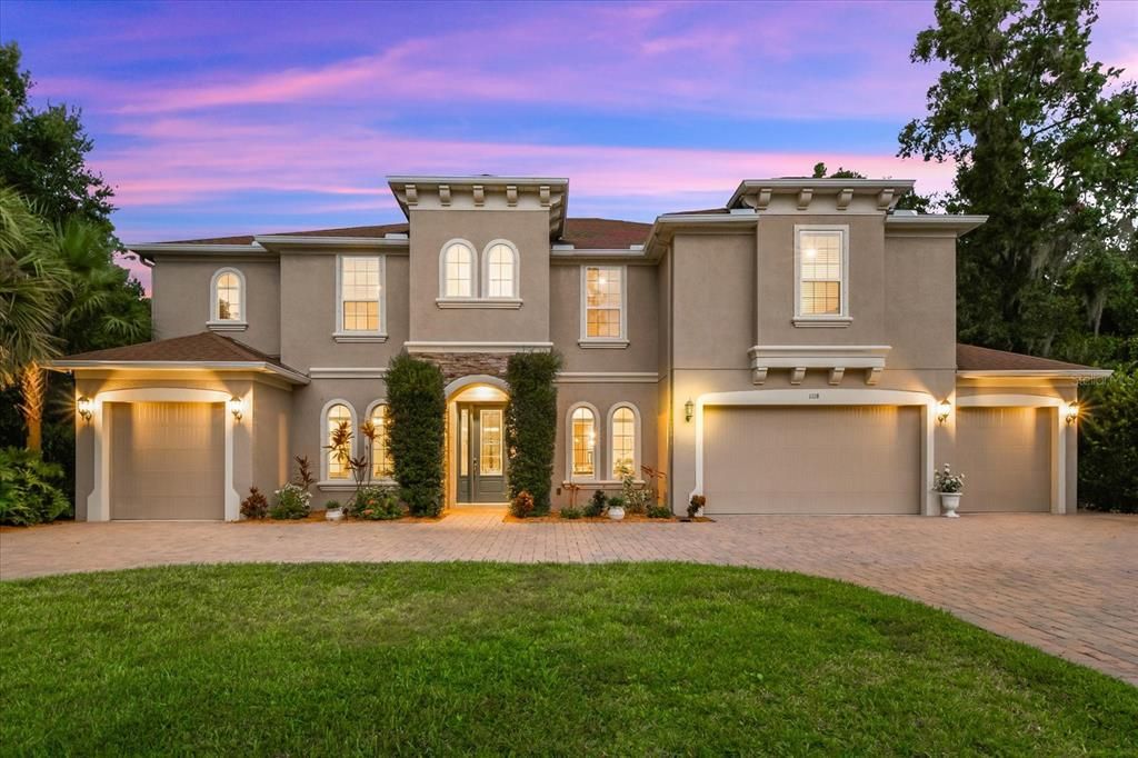For Sale: $1,600,000 (6 beds, 5 baths, 5171 Square Feet)