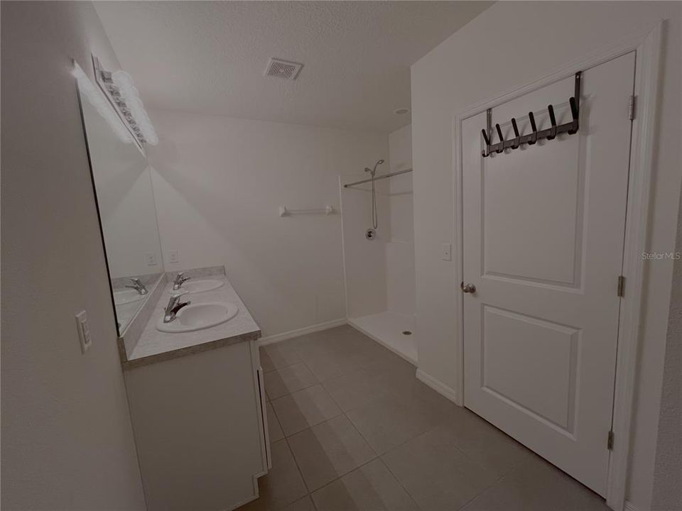 В аренду: $1,695 (3 спален, 2 ванн, 1670 Квадратных фут)