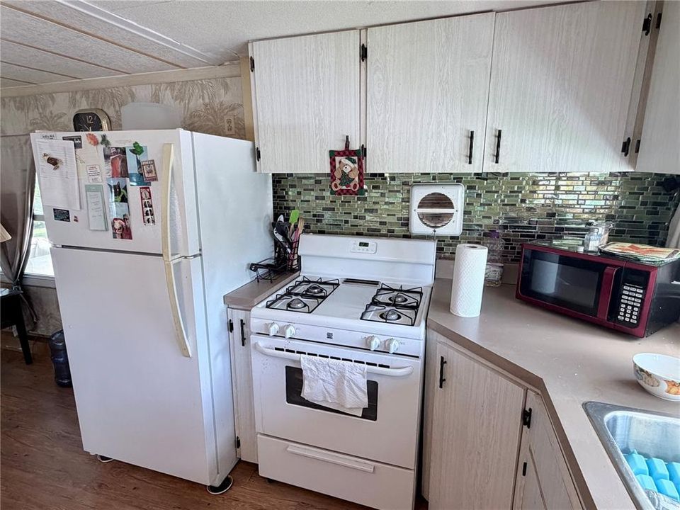 На продажу: $99,000 (1 спален, 1 ванн, 790 Квадратных фут)