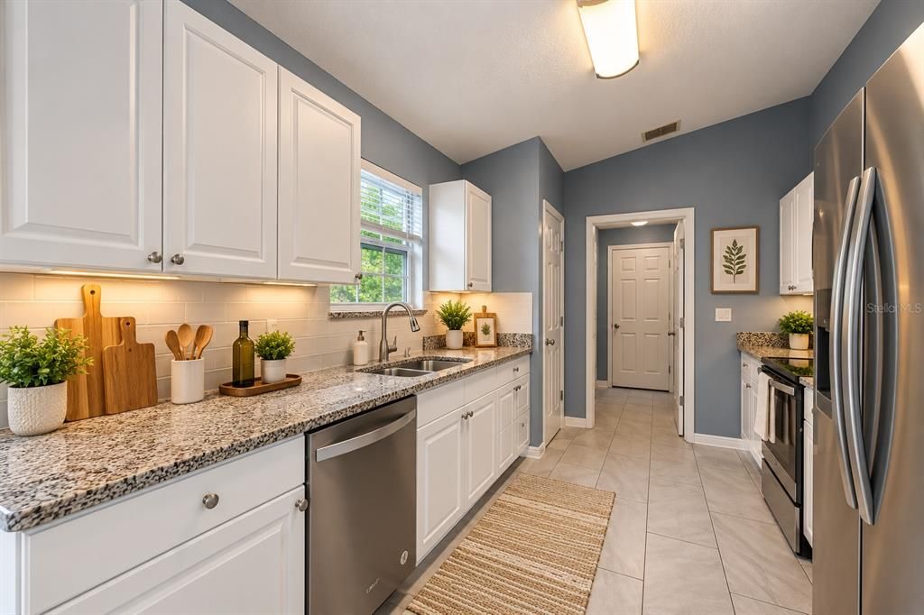 For Sale: $220,000 (3 beds, 2 baths, 1246 Square Feet)