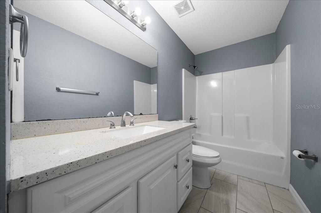 For Sale: $220,000 (3 beds, 2 baths, 1246 Square Feet)