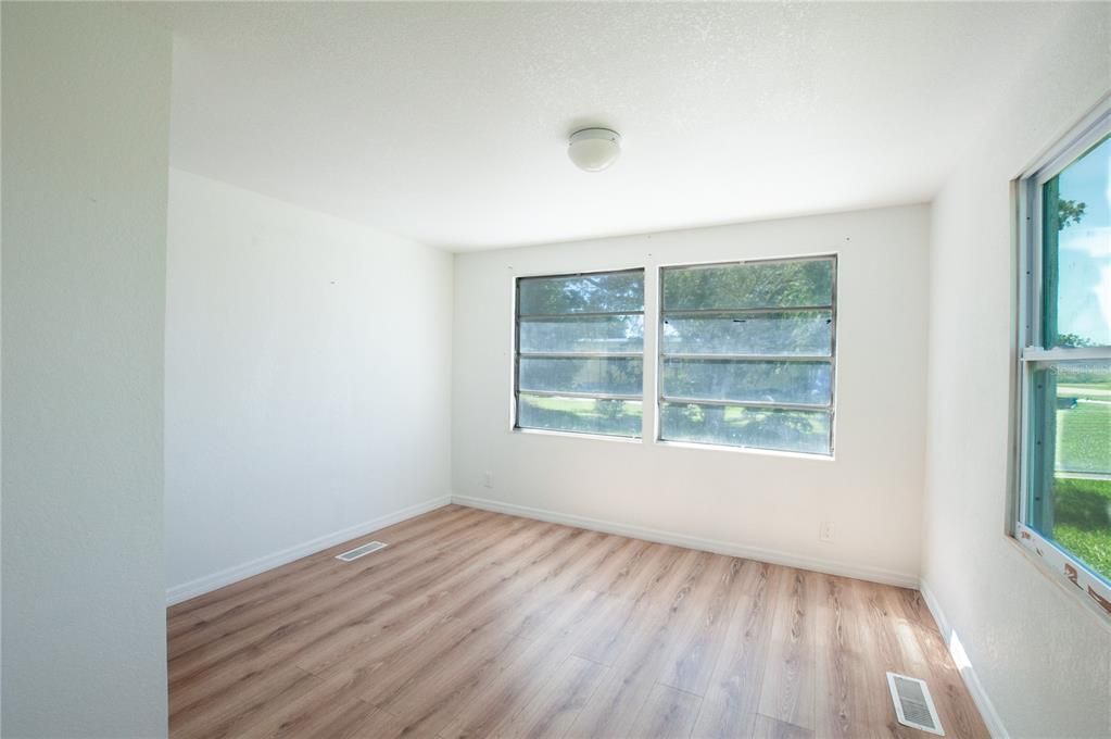 For Sale: $225,000 (3 beds, 2 baths, 1243 Square Feet)