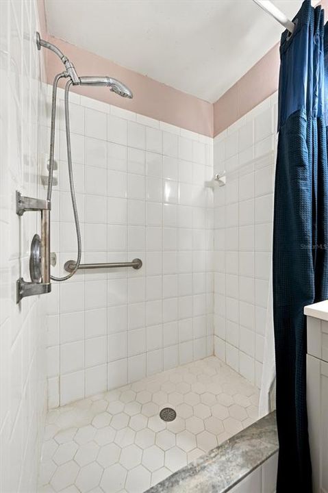 En Venta: $275,000 (2 camas, 2 baños, 1091 Pies cuadrados)