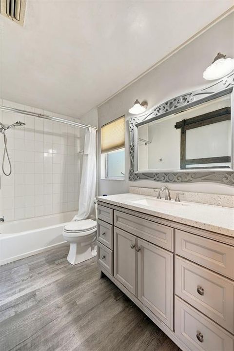 En Venta: $275,000 (2 camas, 2 baños, 1091 Pies cuadrados)
