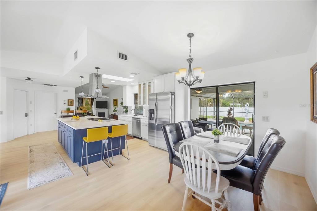 En Venta: $459,000 (3 camas, 2 baños, 1828 Pies cuadrados)