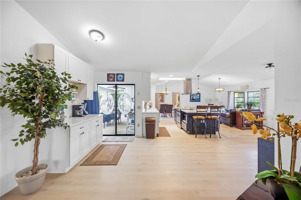 En Venta: $459,000 (3 camas, 2 baños, 1828 Pies cuadrados)