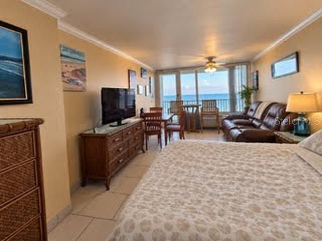 For Sale: $94,900 (1 beds, 1 baths, 385 Square Feet)