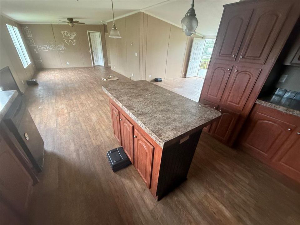 For Sale: $97,500 (4 beds, 2 baths, 1620 Square Feet)