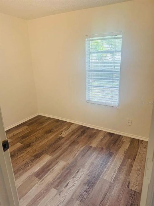 For Rent: $1,950 (3 beds, 1 baths, 1200 Square Feet)