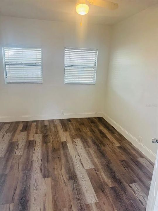 For Rent: $1,950 (3 beds, 1 baths, 1200 Square Feet)
