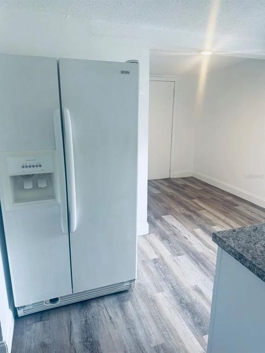 For Rent: $1,950 (3 beds, 1 baths, 1200 Square Feet)