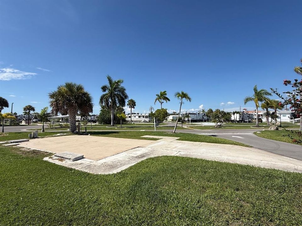На продажу: $85,000 (0.05 acres)