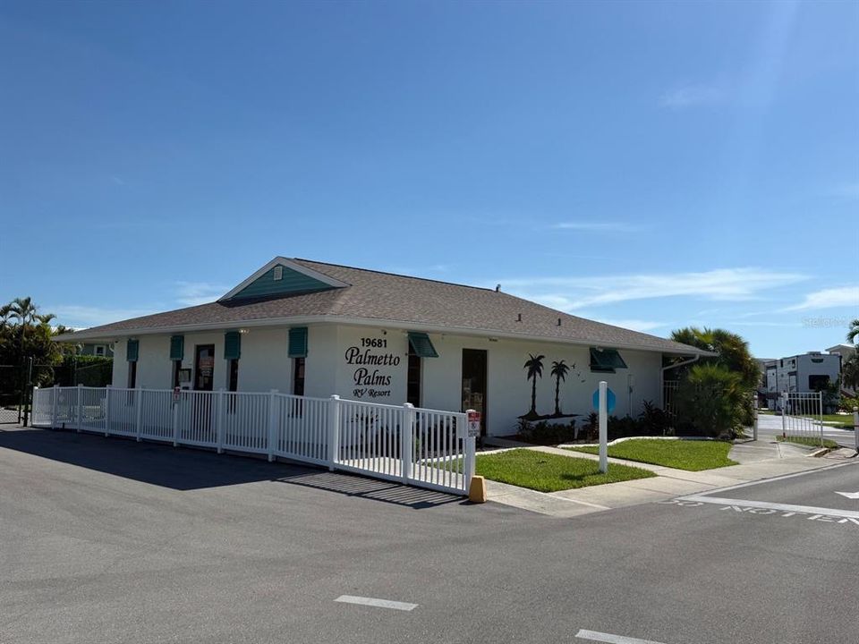 На продажу: $85,000 (0.05 acres)