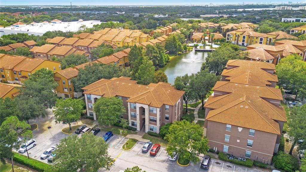 For Sale: $148,000 (1 beds, 1 baths, 641 Square Feet)