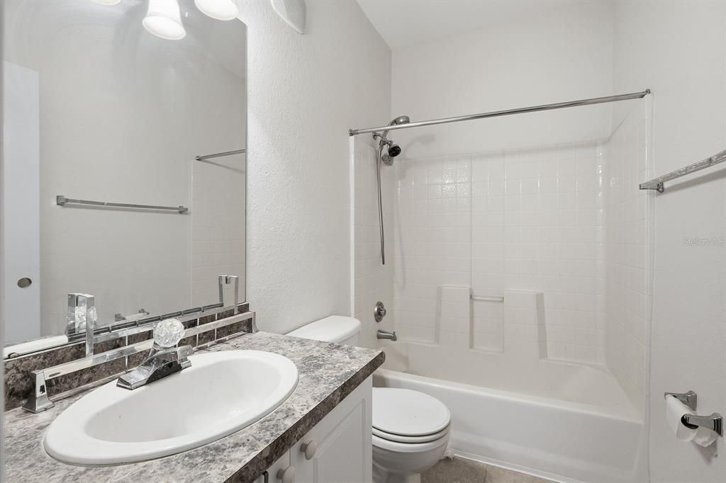 En Venta: $499,900 (3 camas, 2 baños, 2078 Pies cuadrados)