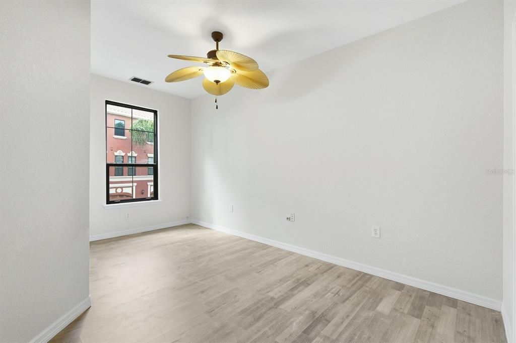 En Venta: $499,900 (3 camas, 2 baños, 2078 Pies cuadrados)