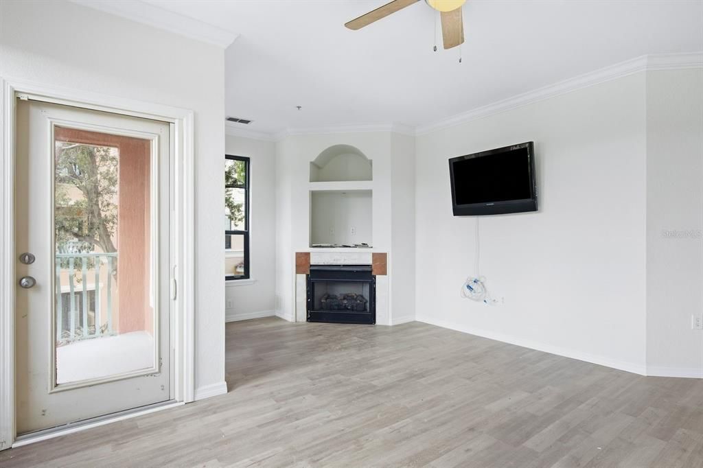 En Venta: $499,900 (3 camas, 2 baños, 2078 Pies cuadrados)