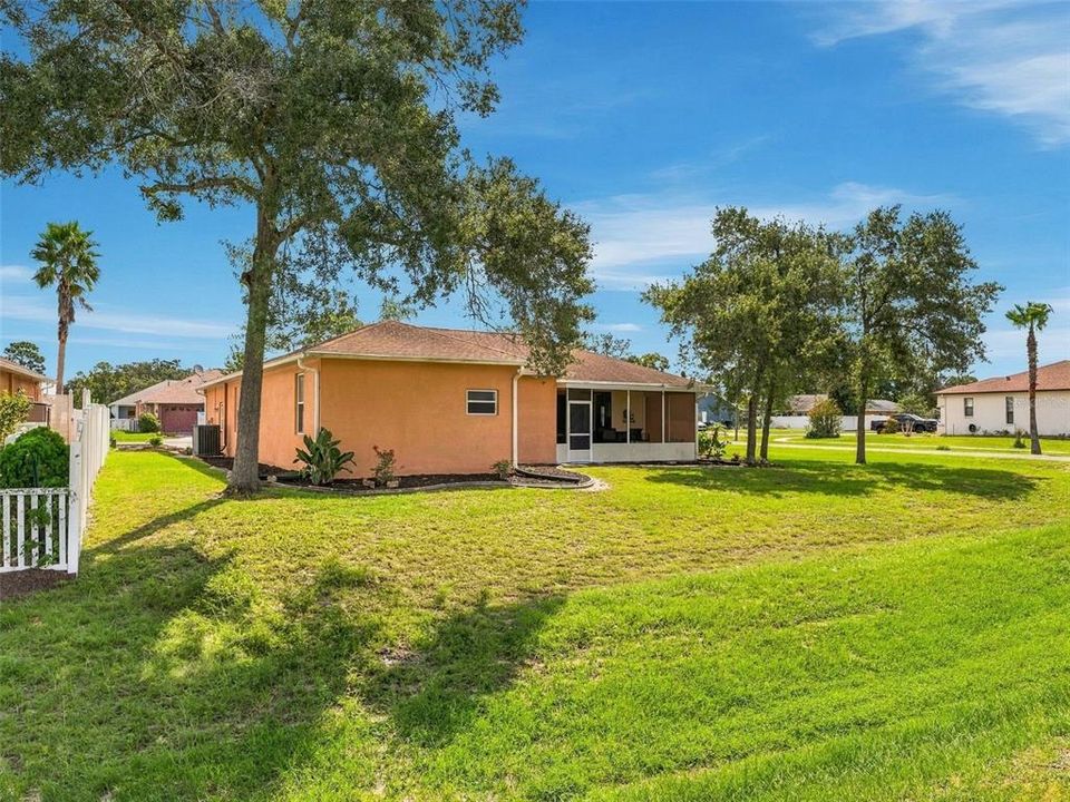 For Sale: $354,999 (3 beds, 2 baths, 2150 Square Feet)