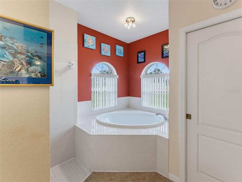 For Sale: $354,999 (3 beds, 2 baths, 2150 Square Feet)