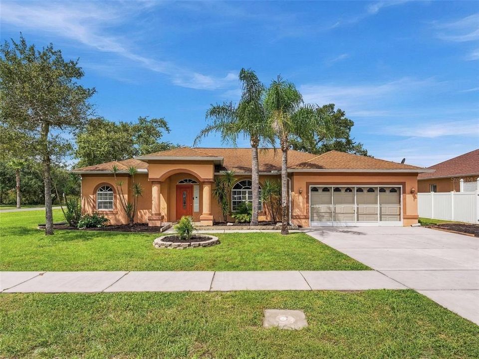 For Sale: $354,999 (3 beds, 2 baths, 2150 Square Feet)