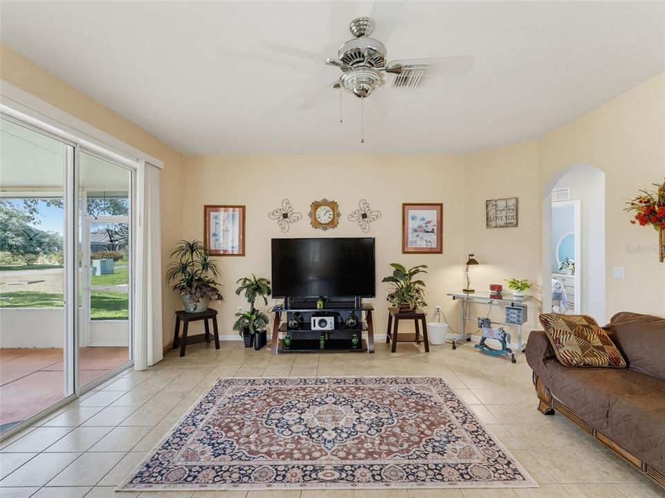 For Sale: $354,999 (3 beds, 2 baths, 2150 Square Feet)
