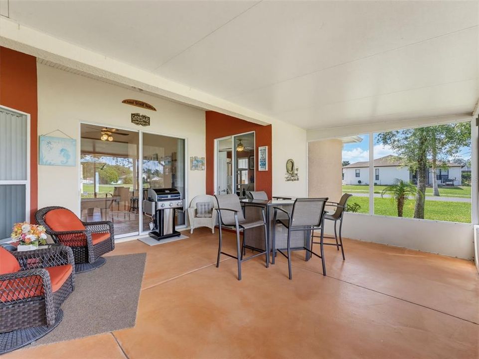 For Sale: $354,999 (3 beds, 2 baths, 2150 Square Feet)