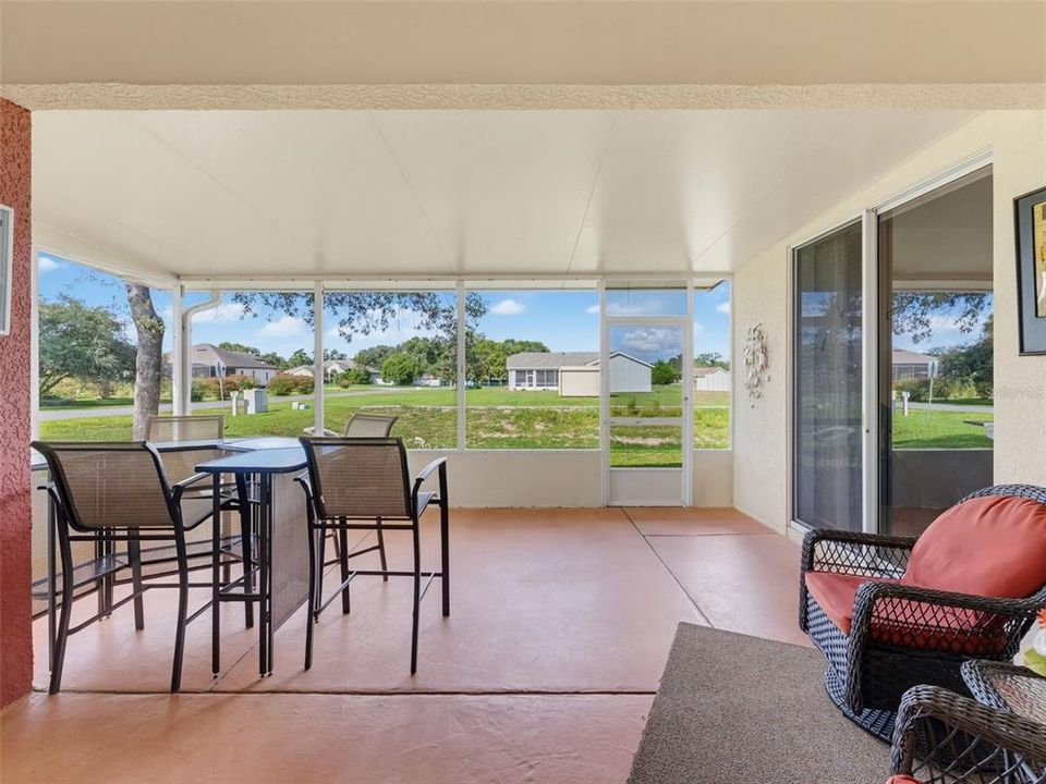 For Sale: $354,999 (3 beds, 2 baths, 2150 Square Feet)