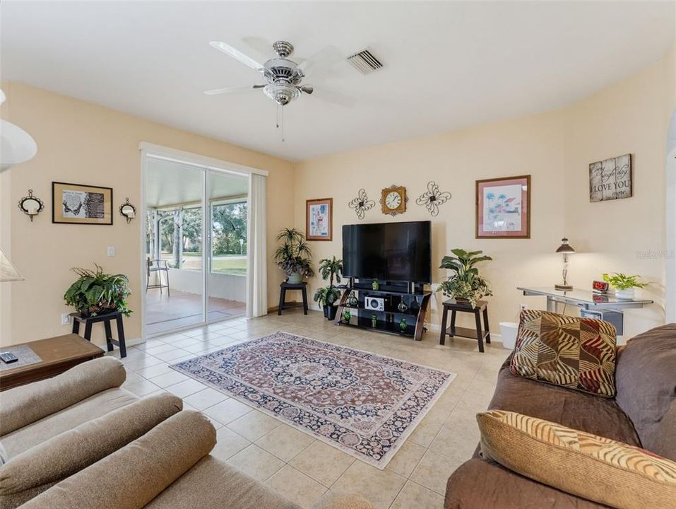 For Sale: $354,999 (3 beds, 2 baths, 2150 Square Feet)