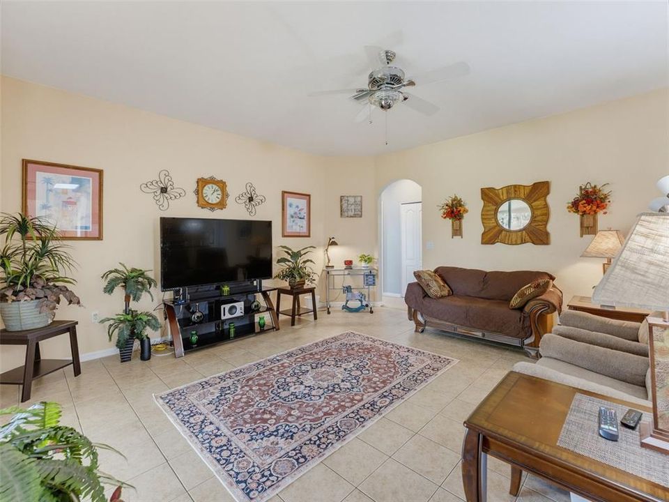 For Sale: $354,999 (3 beds, 2 baths, 2150 Square Feet)