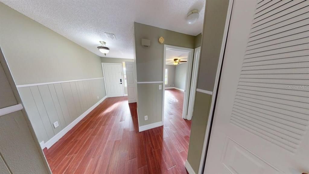 В аренду: $1,850 (3 спален, 2 ванн, 1216 Квадратных фут)