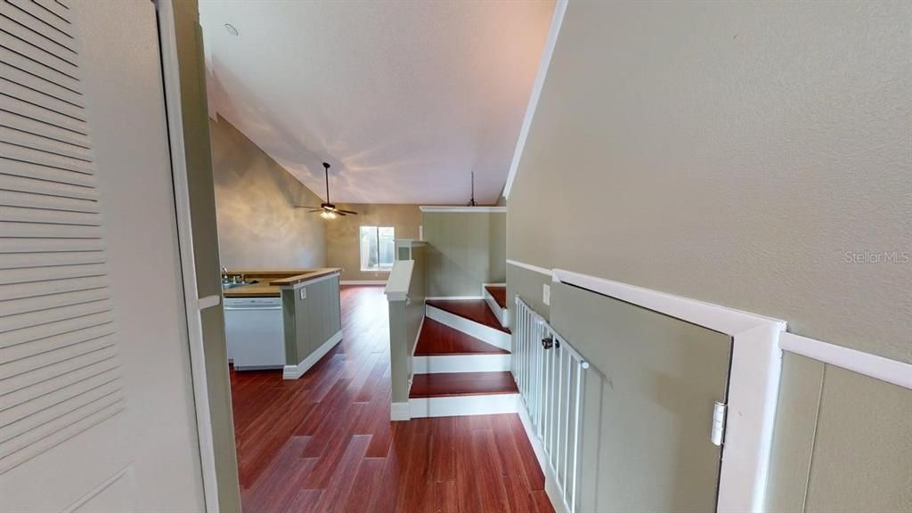 В аренду: $1,850 (3 спален, 2 ванн, 1216 Квадратных фут)