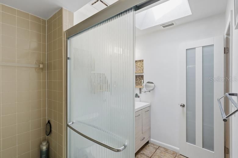 For Sale: $280,000 (3 beds, 2 baths, 1412 Square Feet)