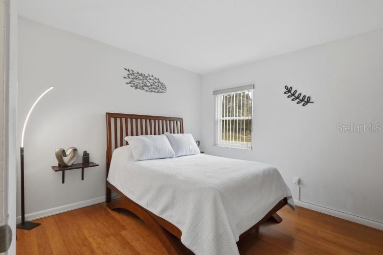 For Sale: $280,000 (3 beds, 2 baths, 1412 Square Feet)