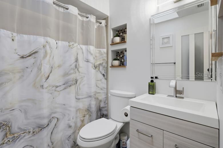 For Sale: $280,000 (3 beds, 2 baths, 1412 Square Feet)