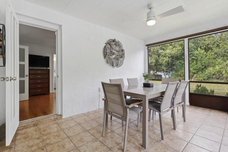 For Sale: $280,000 (3 beds, 2 baths, 1412 Square Feet)