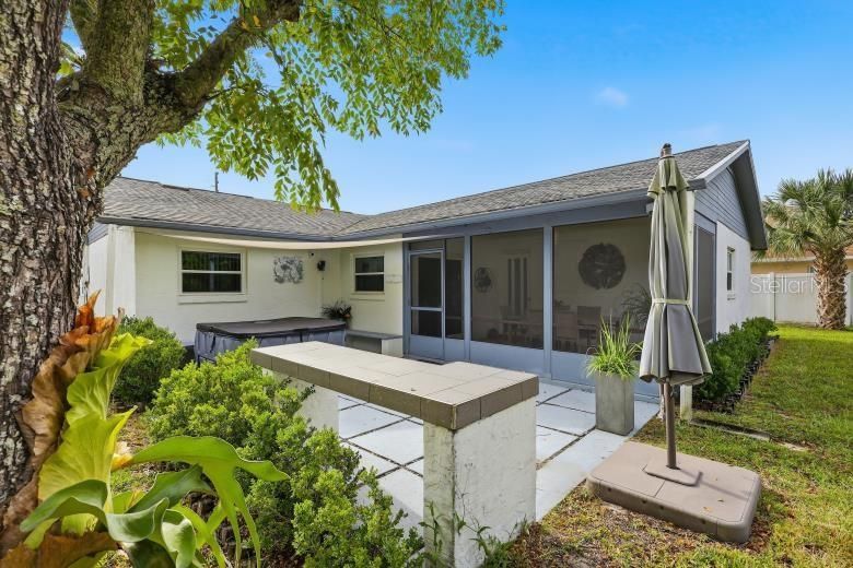 For Sale: $280,000 (3 beds, 2 baths, 1412 Square Feet)